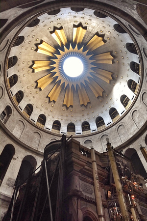Rotunda over the tomb of Jesus (Holy Sepulchre)
